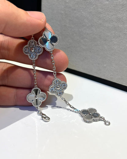 [Auream] CLOVER 5 MOTIF LASER BRACELET COLLECTION
