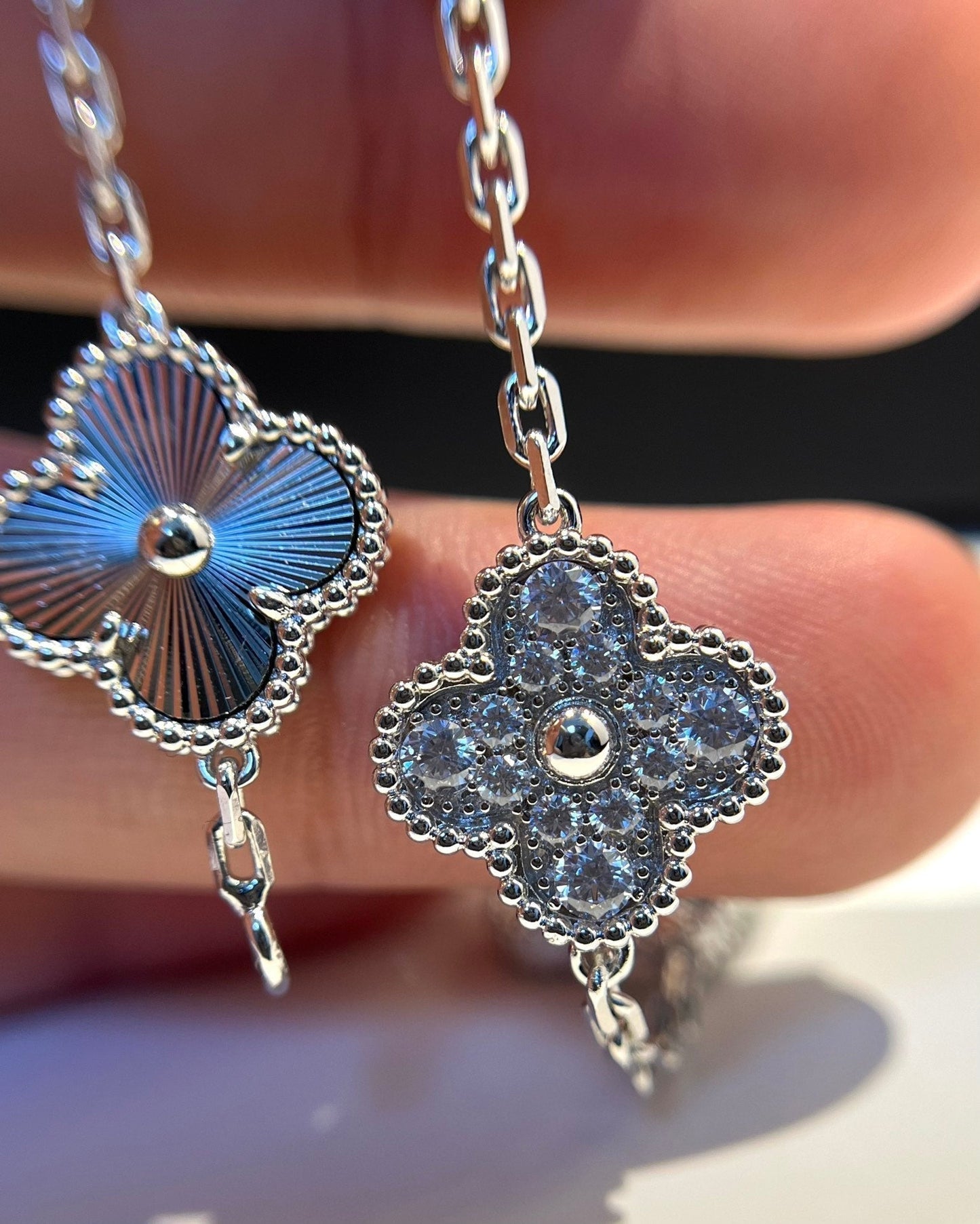 [Auream] CLOVER 5 MOTIF LASER BRACELET COLLECTION