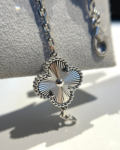 [Auream] CLOVER 5 MOTIF LASER BRACELET COLLECTION