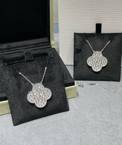 [Auream]CLOVER 25MM LARGE PENDANT DIAMOND PAVED SILVER NECKLACE