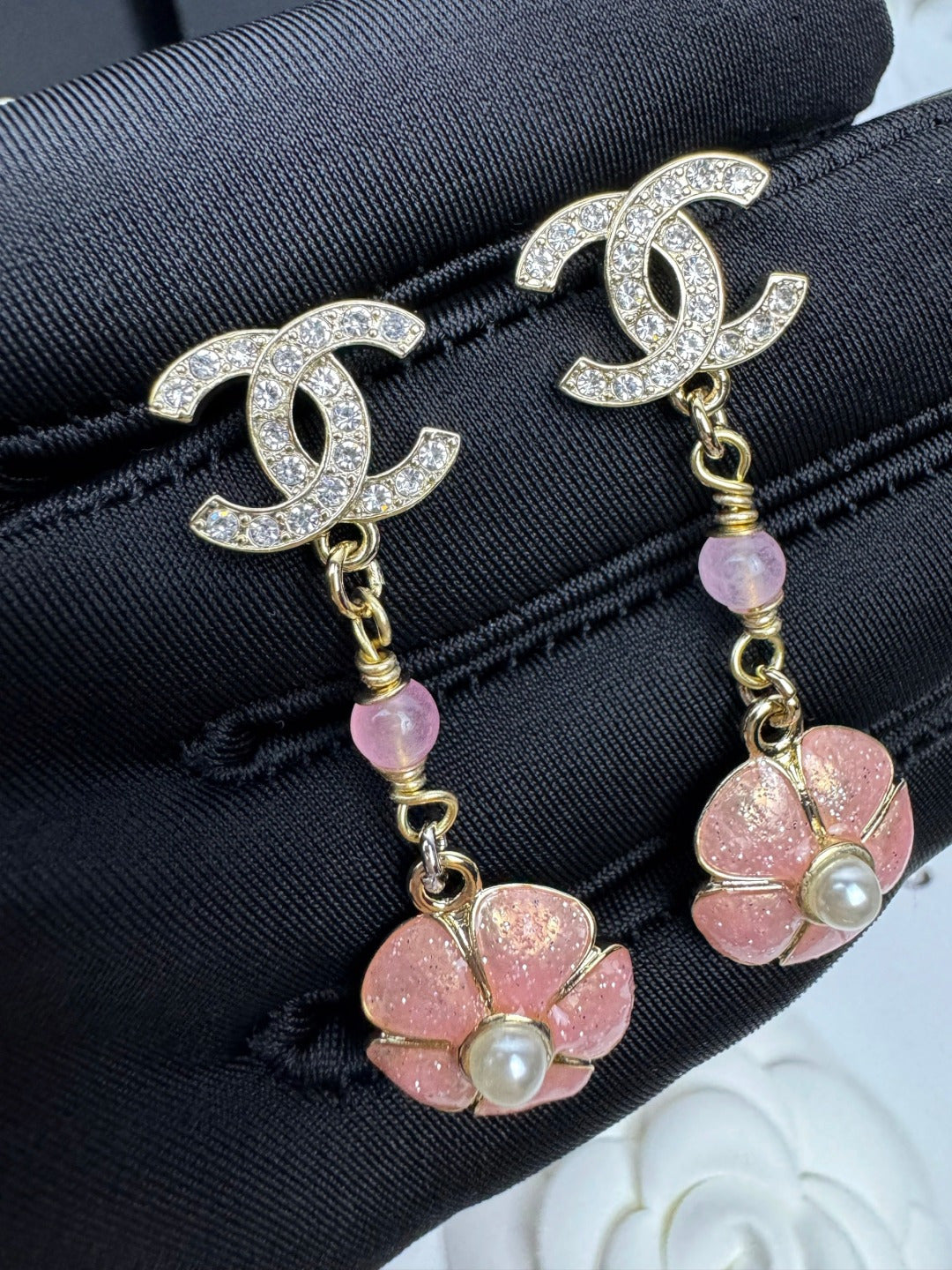 [Auream]26C Pink Camellia Enamel Pendant with Double C Earrings