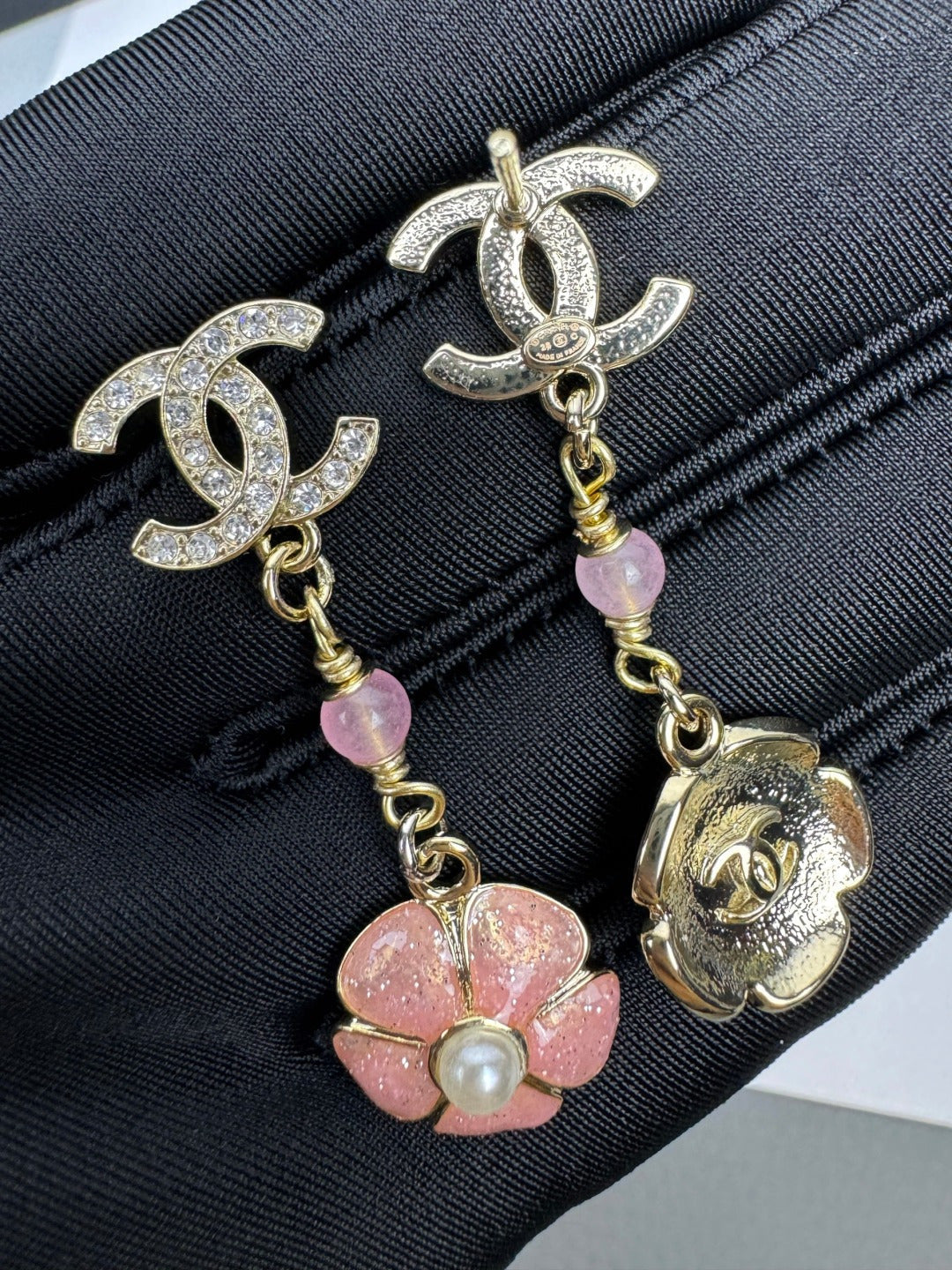 [Auream]26C Pink Camellia Enamel Pendant with Double C Earrings
