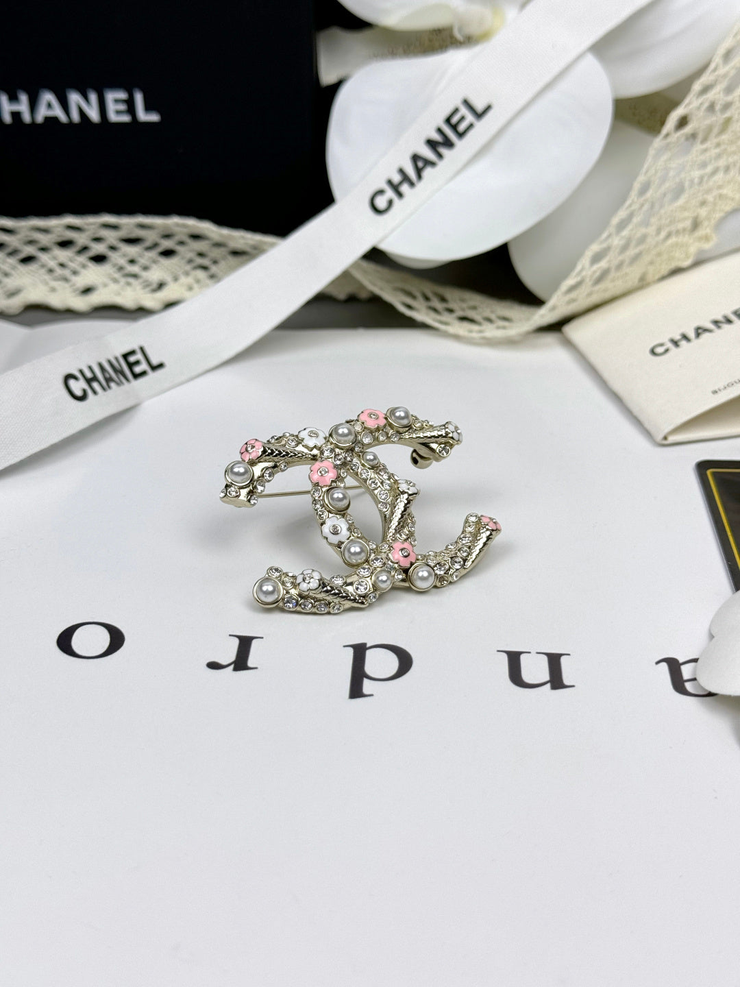 [Auream]26C Pink-White Enamel Ice Cream Cone Double C Brooch