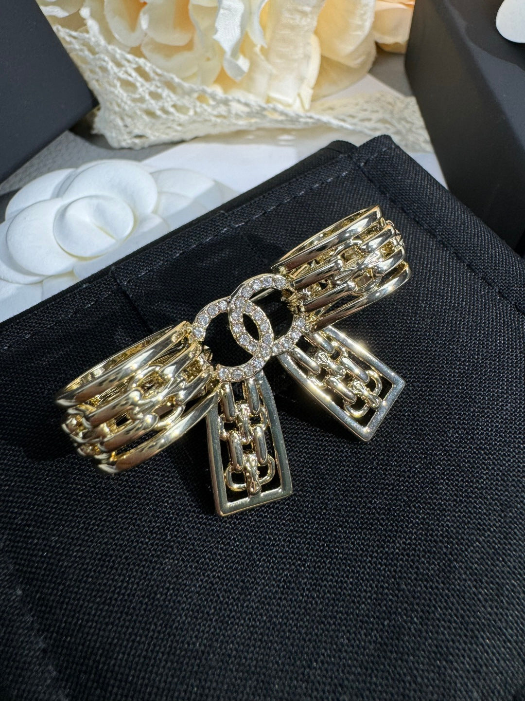[Auream]25K Hollow Bow Brooch