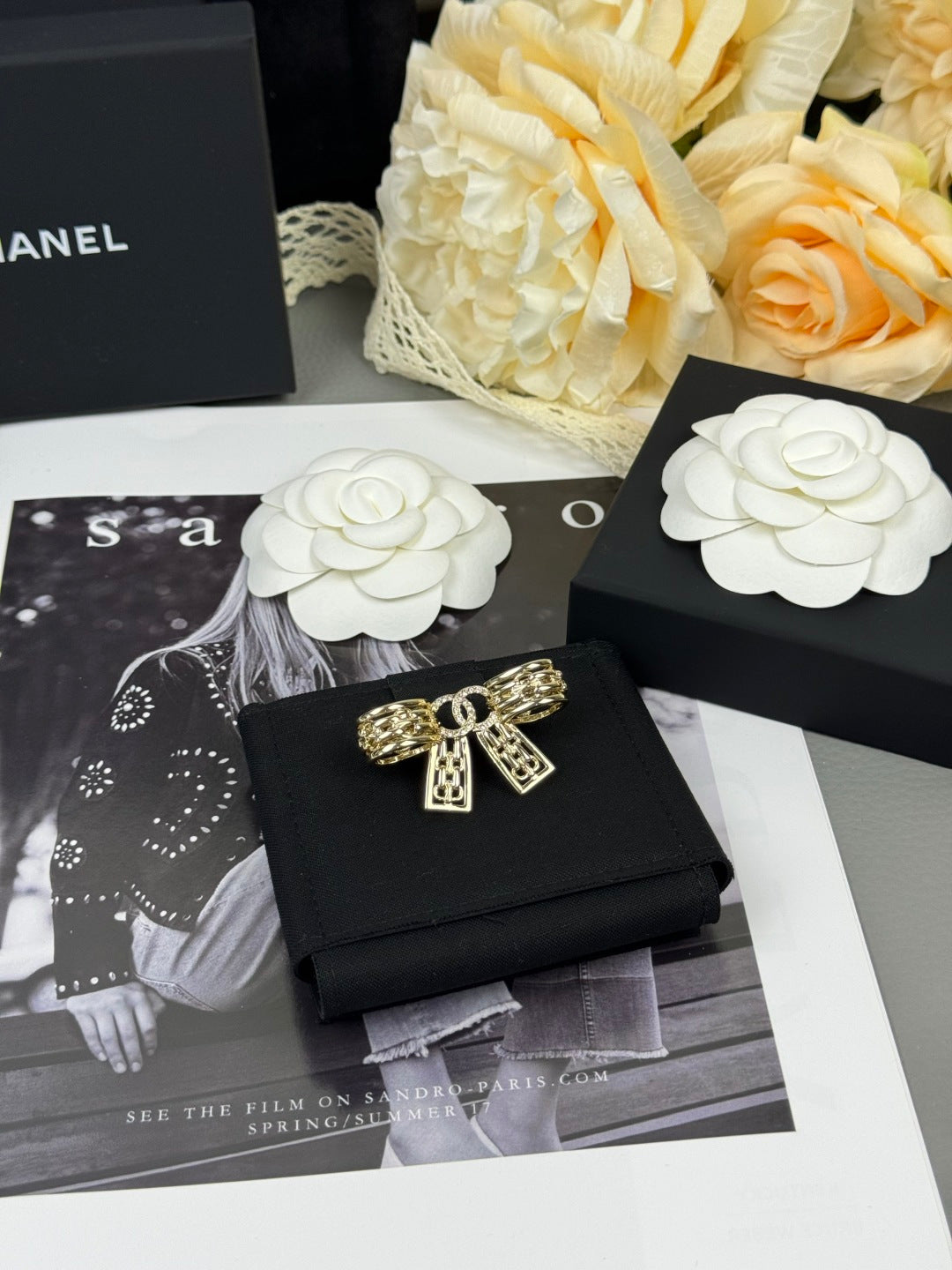 [Auream]25K Hollow Bow Brooch