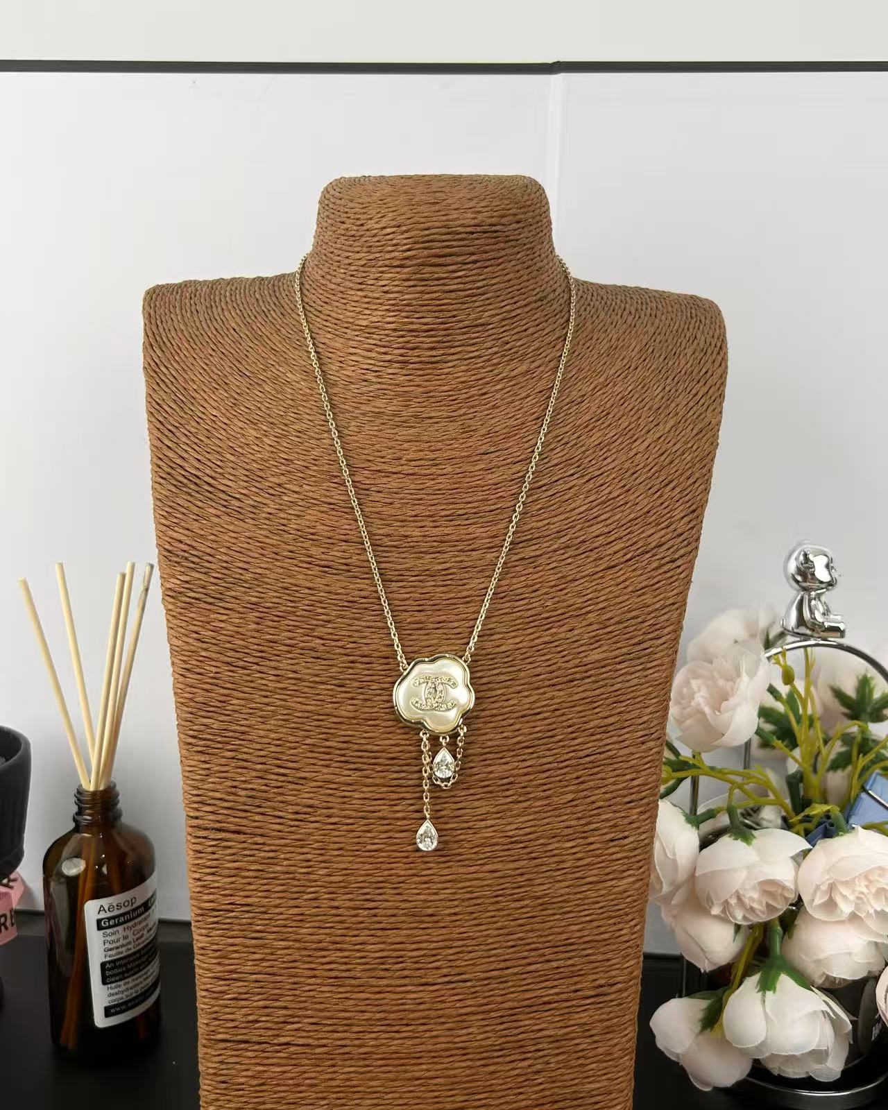 [Auream]Cloud Pearl Mother-of-Pearl Diamond Chain Pendant Necklace