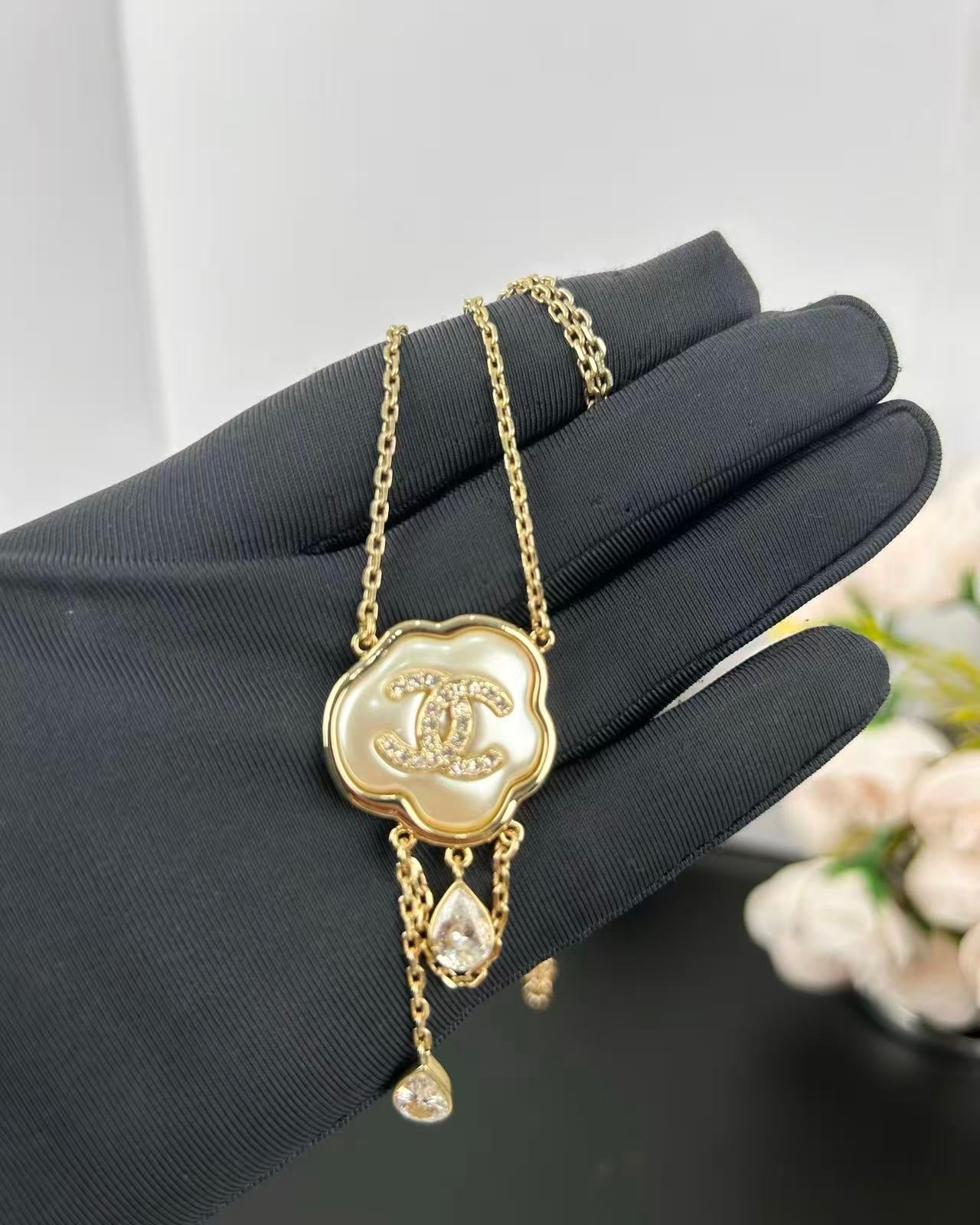 [Auream]Cloud Pearl Mother-of-Pearl Diamond Chain Pendant Necklace