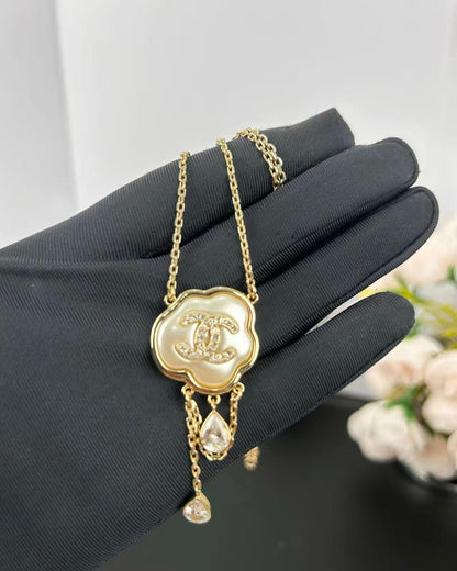 [Auream]Cloud Pearl Mother-of-Pearl Diamond Chain Pendant Necklace