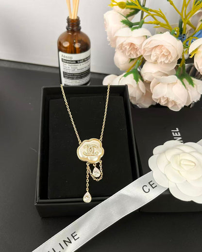 [Auream]Cloud Pearl Mother-of-Pearl Diamond Chain Pendant Necklace