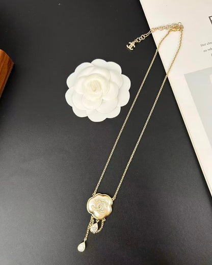 [Auream]Cloud Pearl Mother-of-Pearl Diamond Chain Pendant Necklace