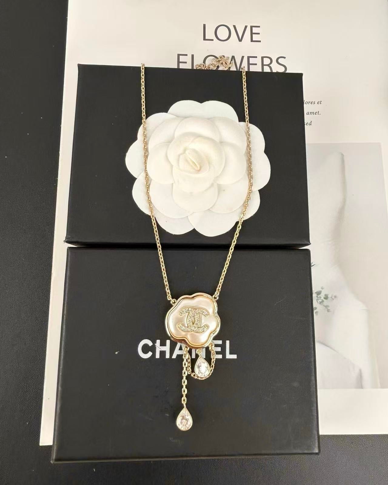 [Auream]Cloud Pearl Mother-of-Pearl Diamond Chain Pendant Necklace