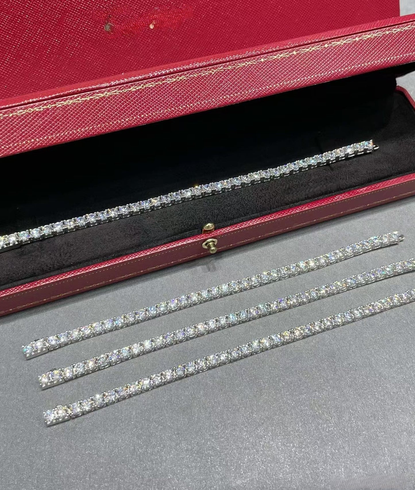 [Auream jewelrys]TENNIS BRACELET WITH FULL DIAMOND SETTING