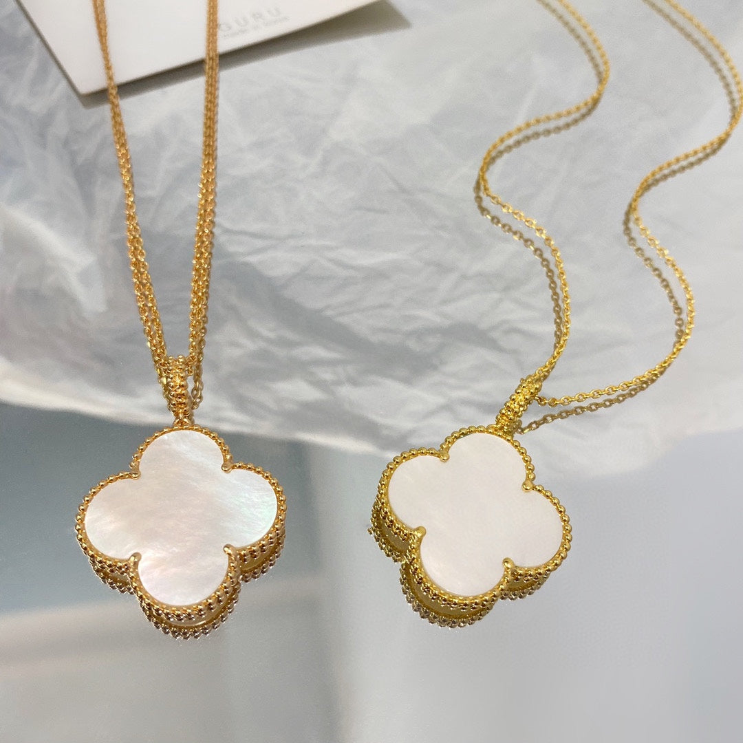 [Auream]CLOVER 25MM MOP LARGE PENDANT NECKLACE