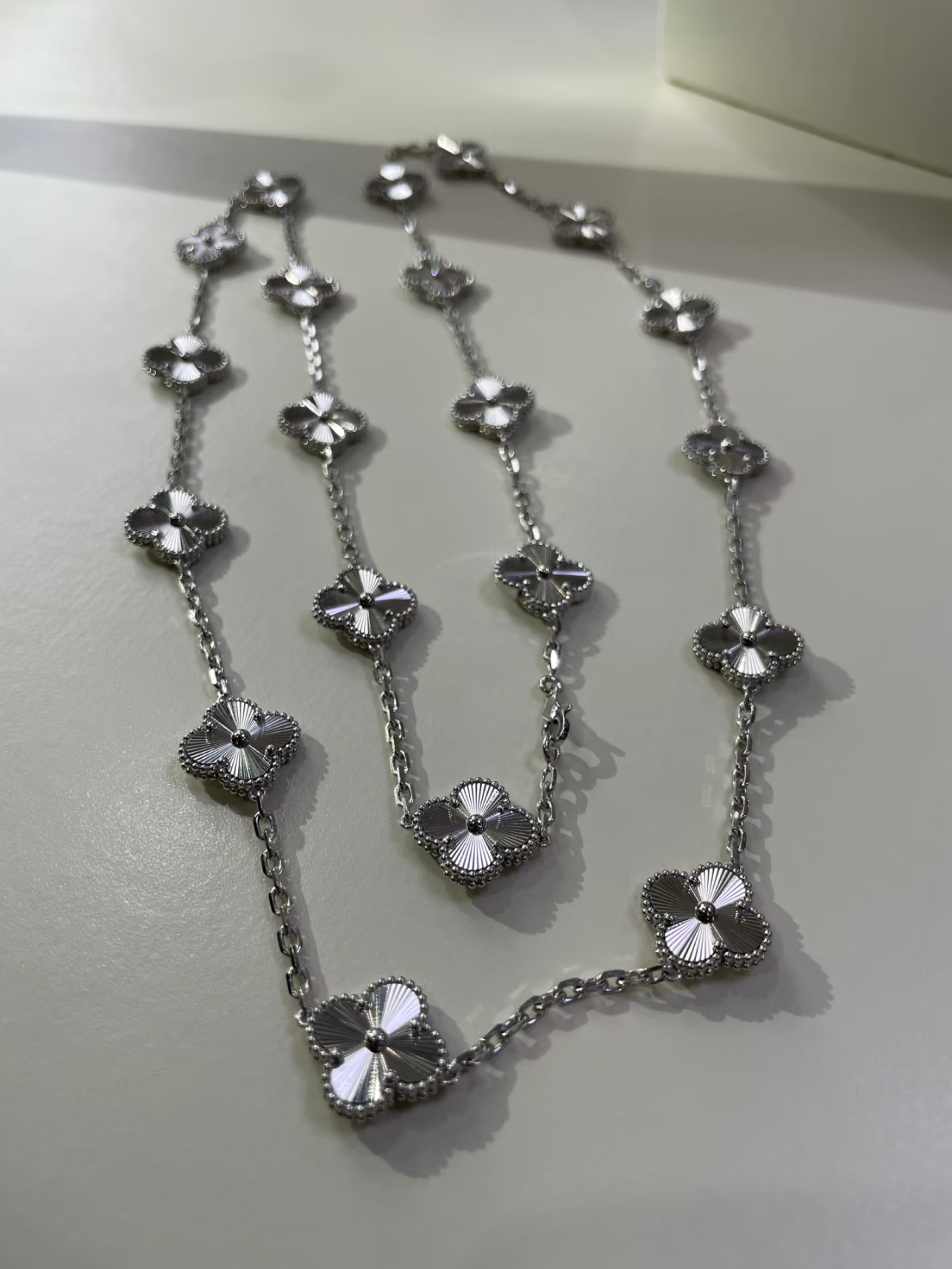 [Auream]CLOVER 20 MOTIFS SILVER LASER