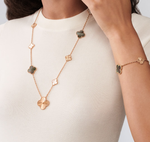 [Auream]DETACHABLE CLOVER 15(11+4) FLOWER SILVER NECKLACE SET