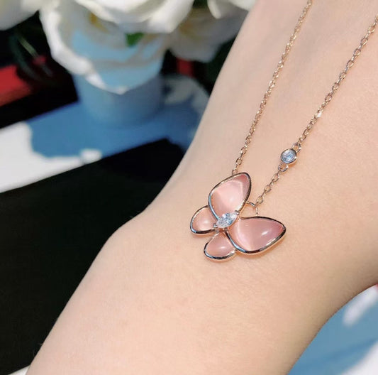 [Auream]BUTTERFLY PINK MOTHER-OF-PEARL DIAMOND NECKLACE