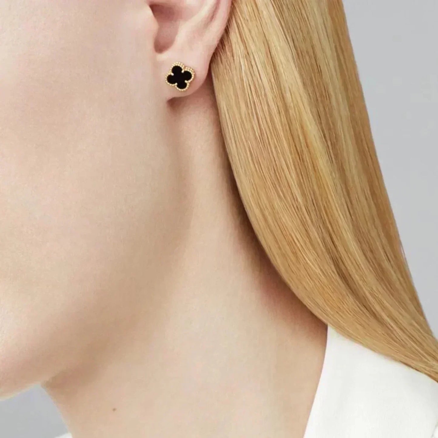 [Auream]CLOVER MINI 9.5MM BLACK MOP EARRINGS