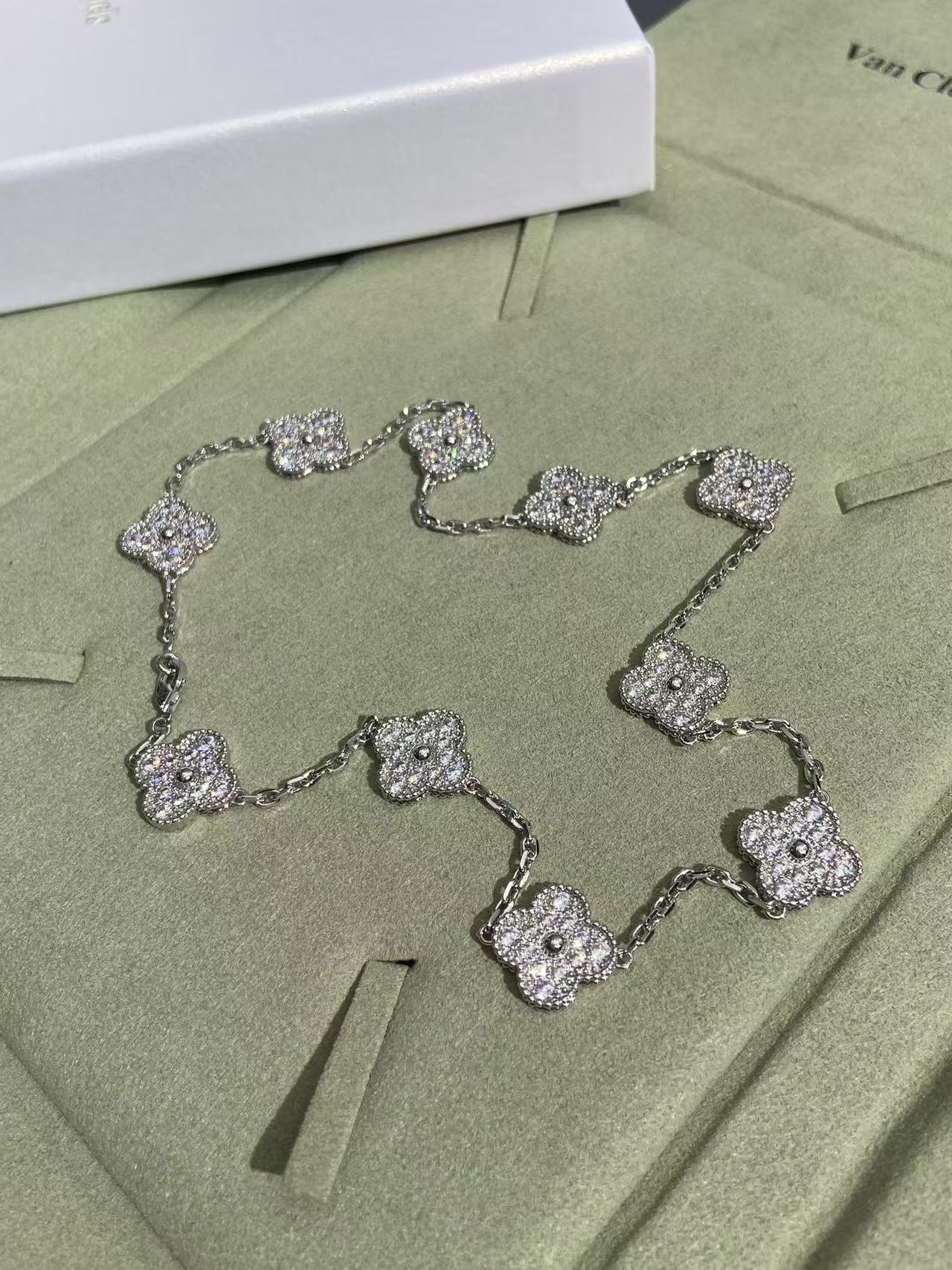 [Auream]CLOVER 10 MOTIFS  FULL DIAMOND NECKLACE