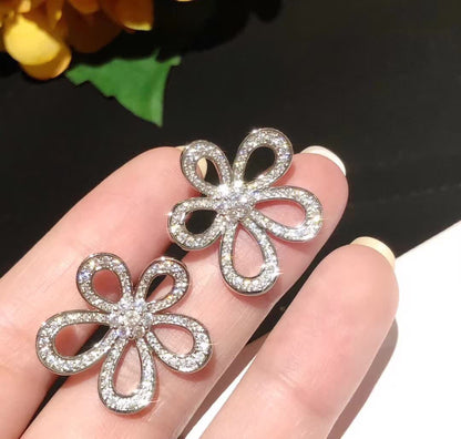 [Auream]FLOWERLACE EARRINGS FULL DIAMONDS