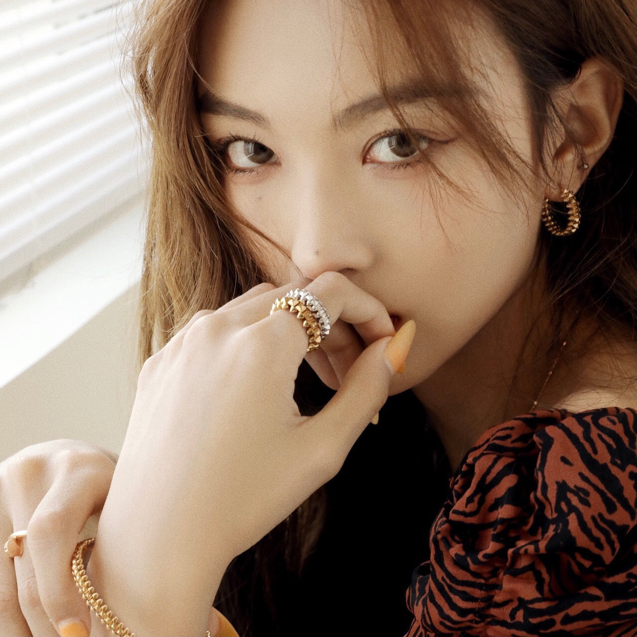 [Auream]CLASH SMALL HOOP EARRINGS