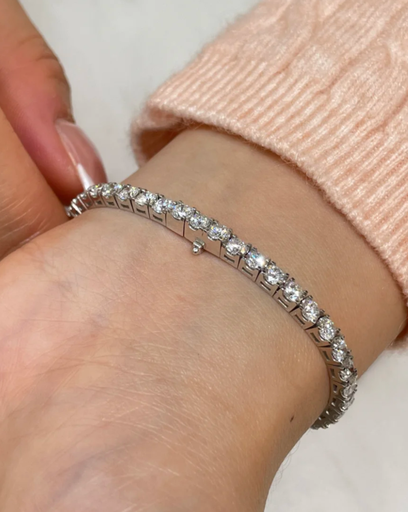 [Auream]  CLASSIC BASEBALL BRACELAT, 52 DIAMOND