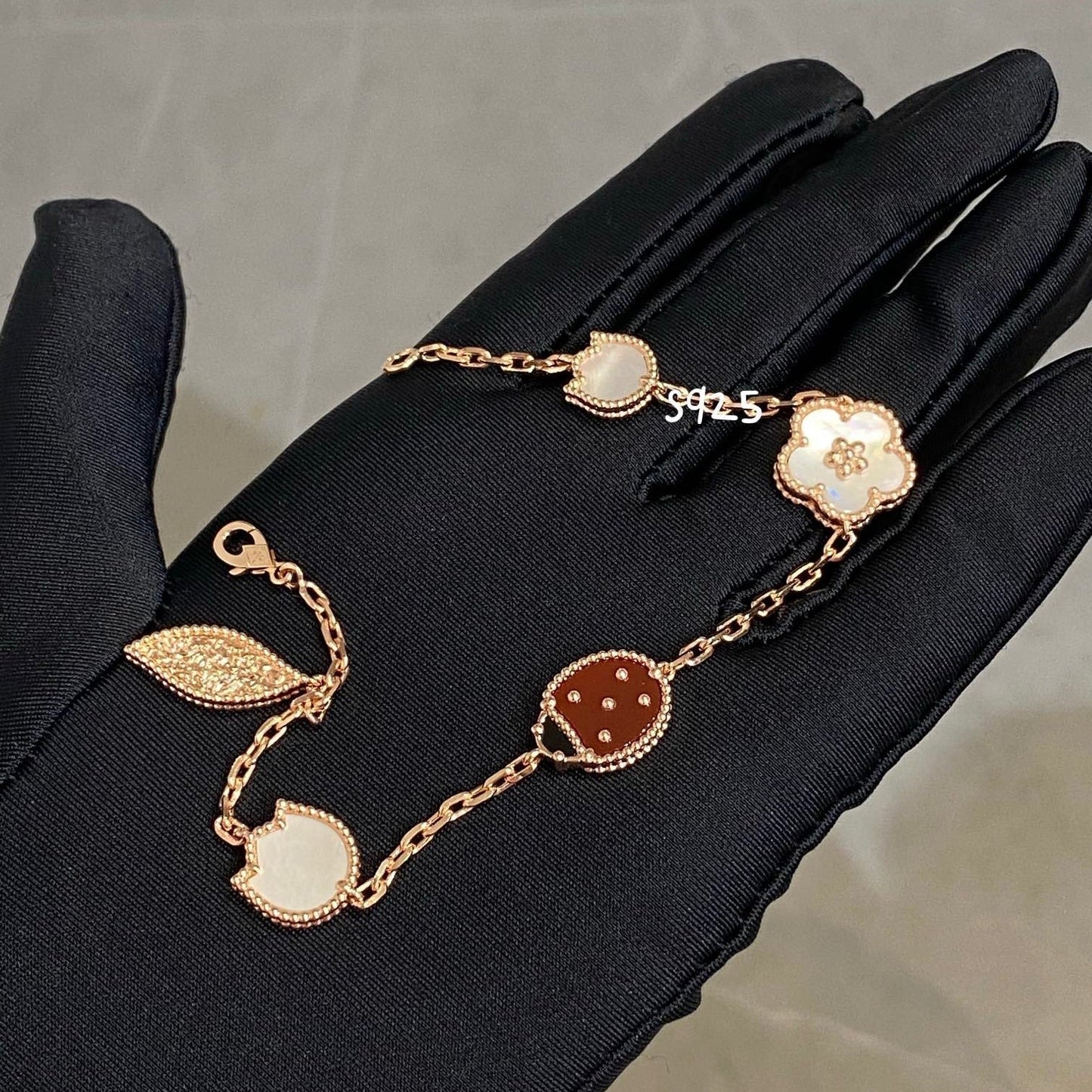[Auream]LUCKY SPRING 5 MOTIF BRACELET