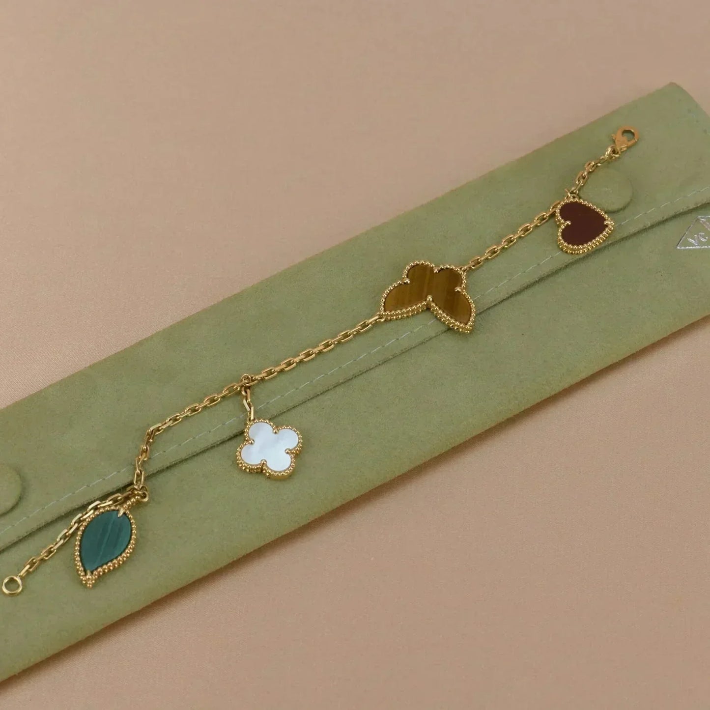 [Auream]LUCKY SPRING 5 MOTIF GOLD BRACELET