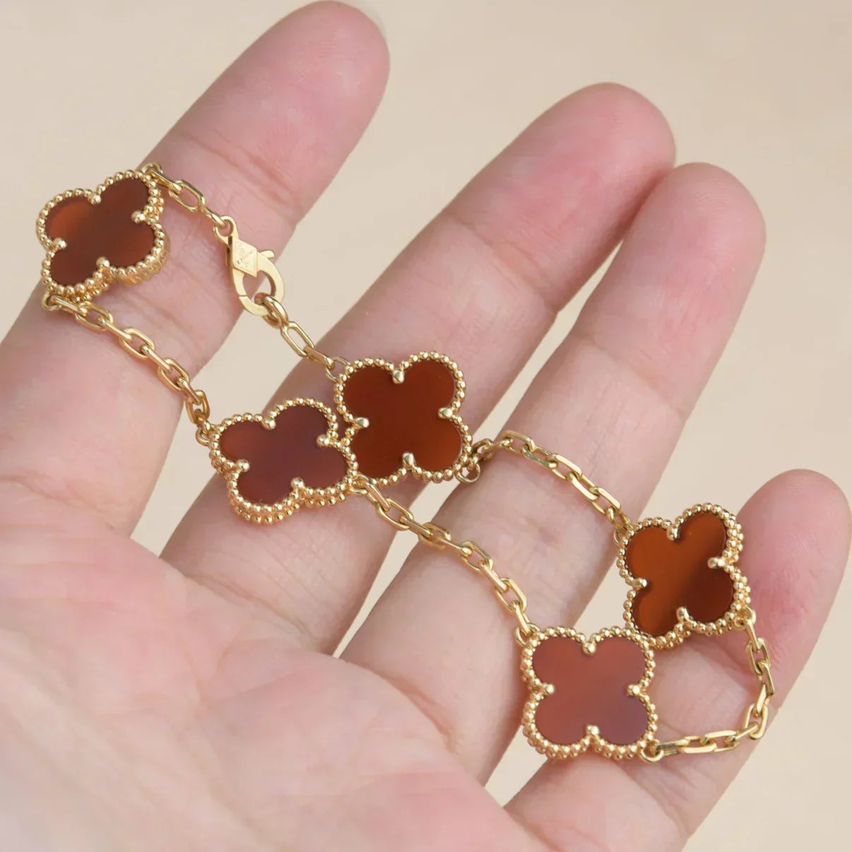 [Auream] CLOVER 5 MOTIF RED CORNELIAN BRACELET COLLECTION