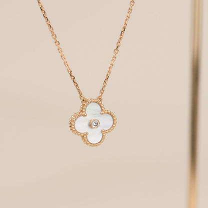 [Auream]CLOVER 15MM DIAMOND WHITE FRITILLARIA NECKLACE