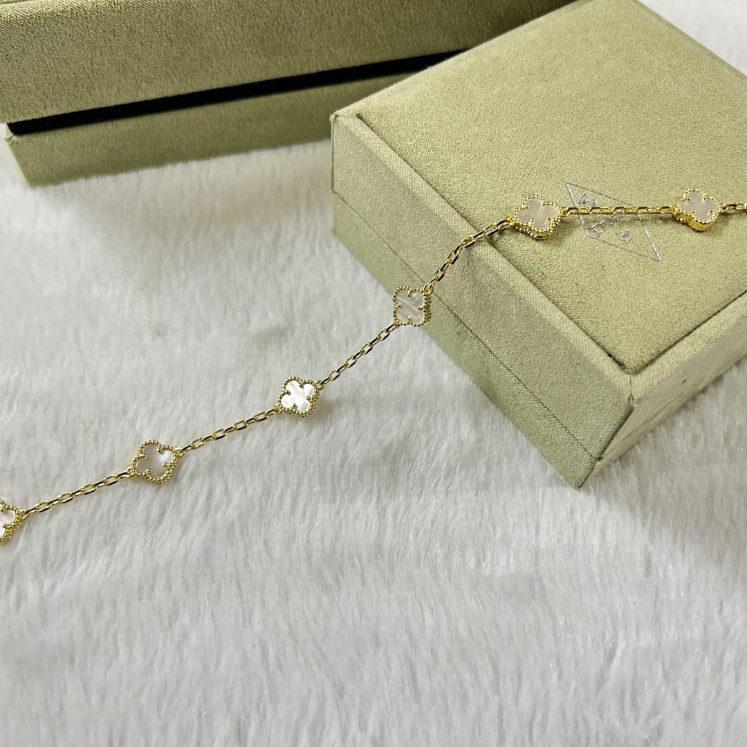 [Auream]CLOVER 6 MOTIF WHITE MOP BRACELET