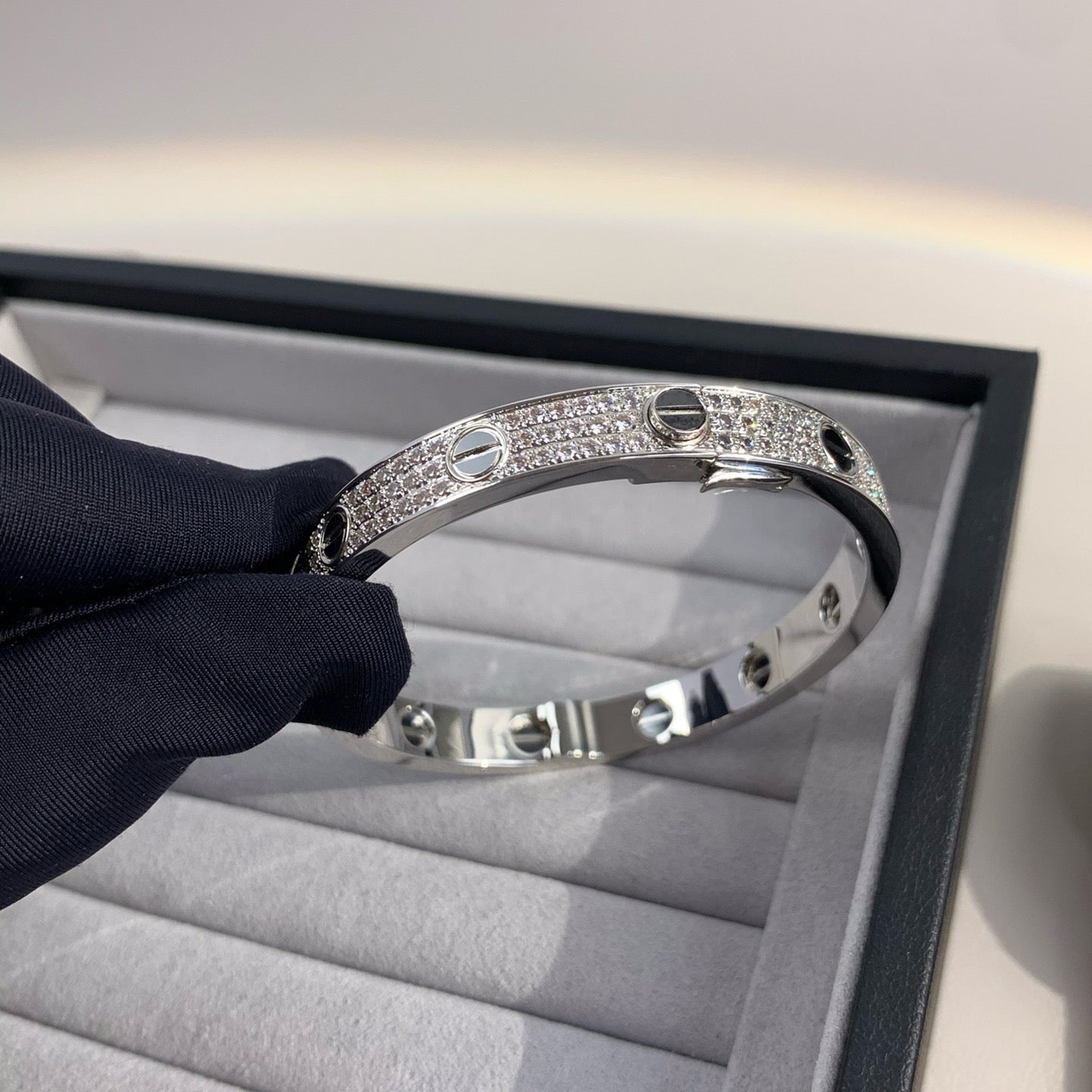 [Auream]LOVE BRACELET 6.1MM DIAMOND-PAVED CERAMIC