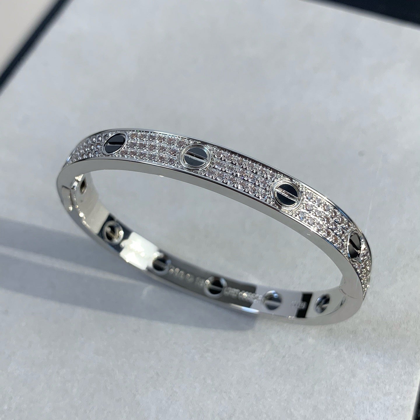 [Auream]LOVE BRACELET 6.1MM DIAMOND-PAVED CERAMIC