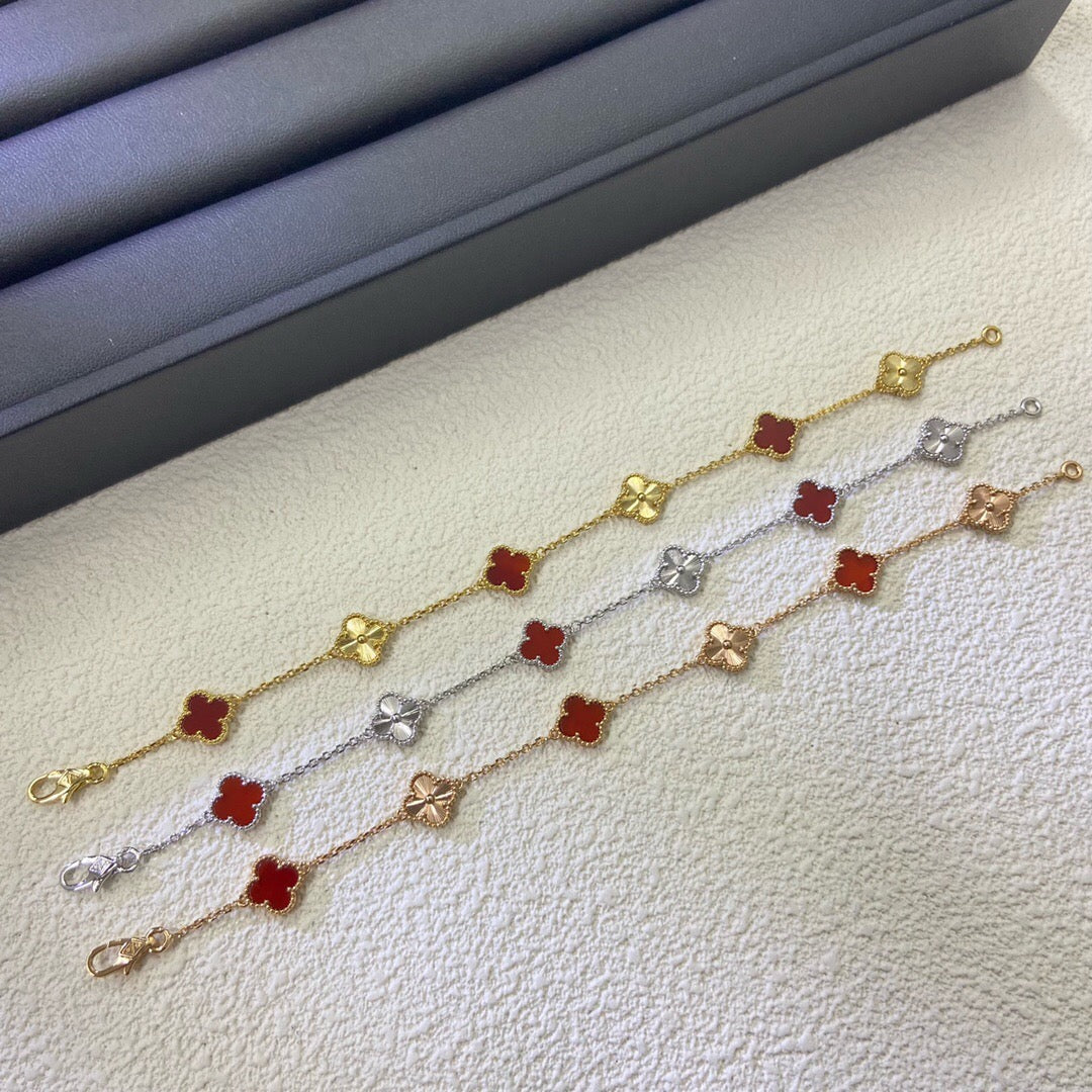 [Auream]CLOVER 6 MOTIF RED AGATE LASER BRACELET