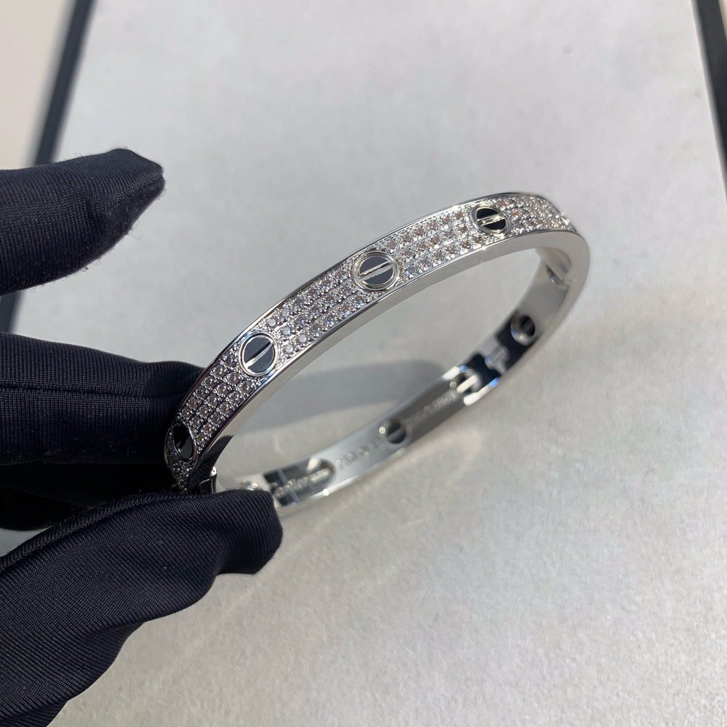 [Auream]LOVE BRACELET 6.1MM DIAMOND-PAVED CERAMIC