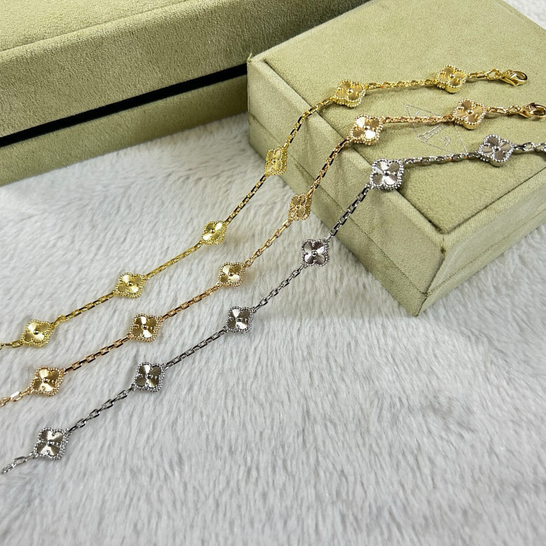 [Auream]CLOVER 6 MOTIF DIAMOND BRACELET
