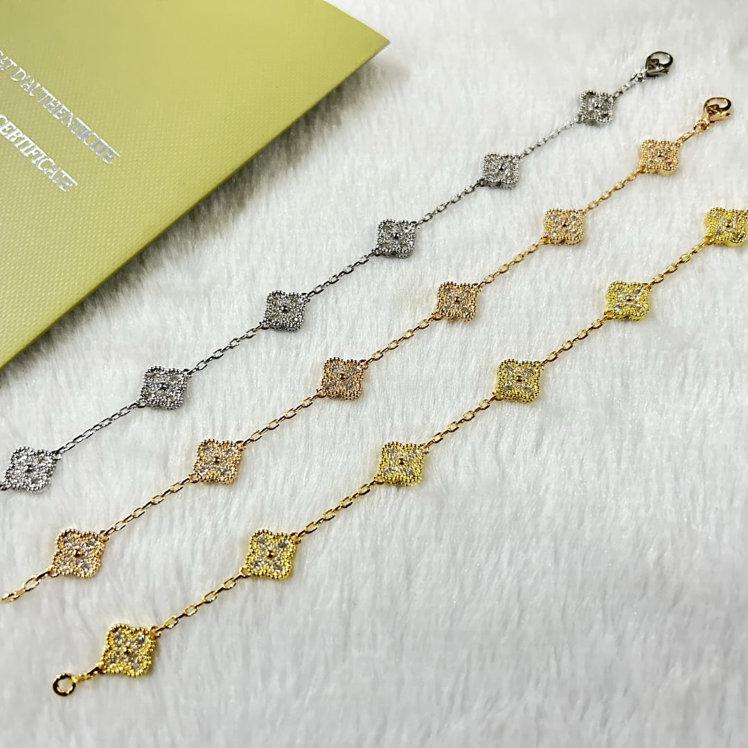 [Auream]CLOVER 6 MOTIF DIAMOND BRACELET