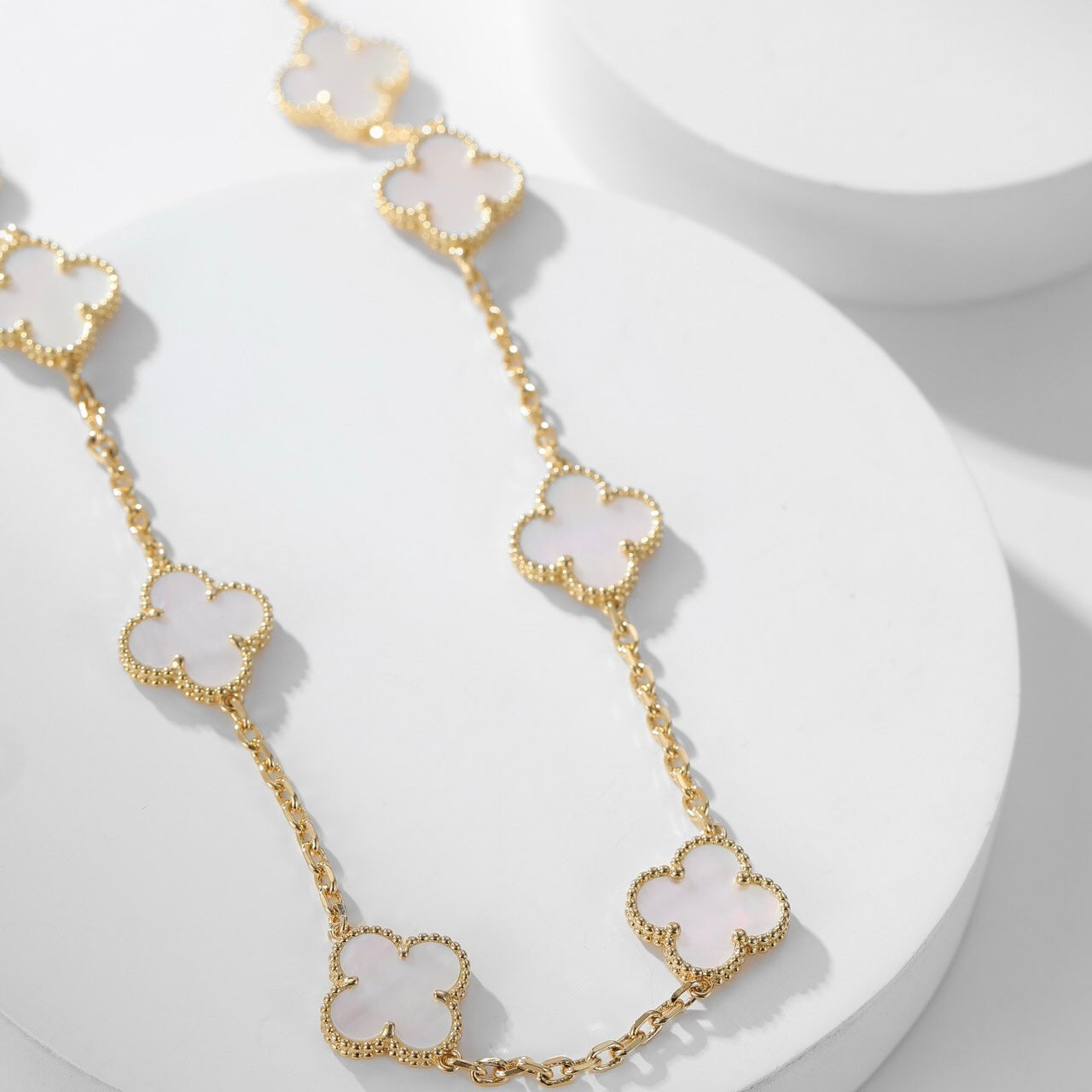 [Auream]CLOVER 10 MOTIFS WHITE MOTHER OF PEARL NECKLACE