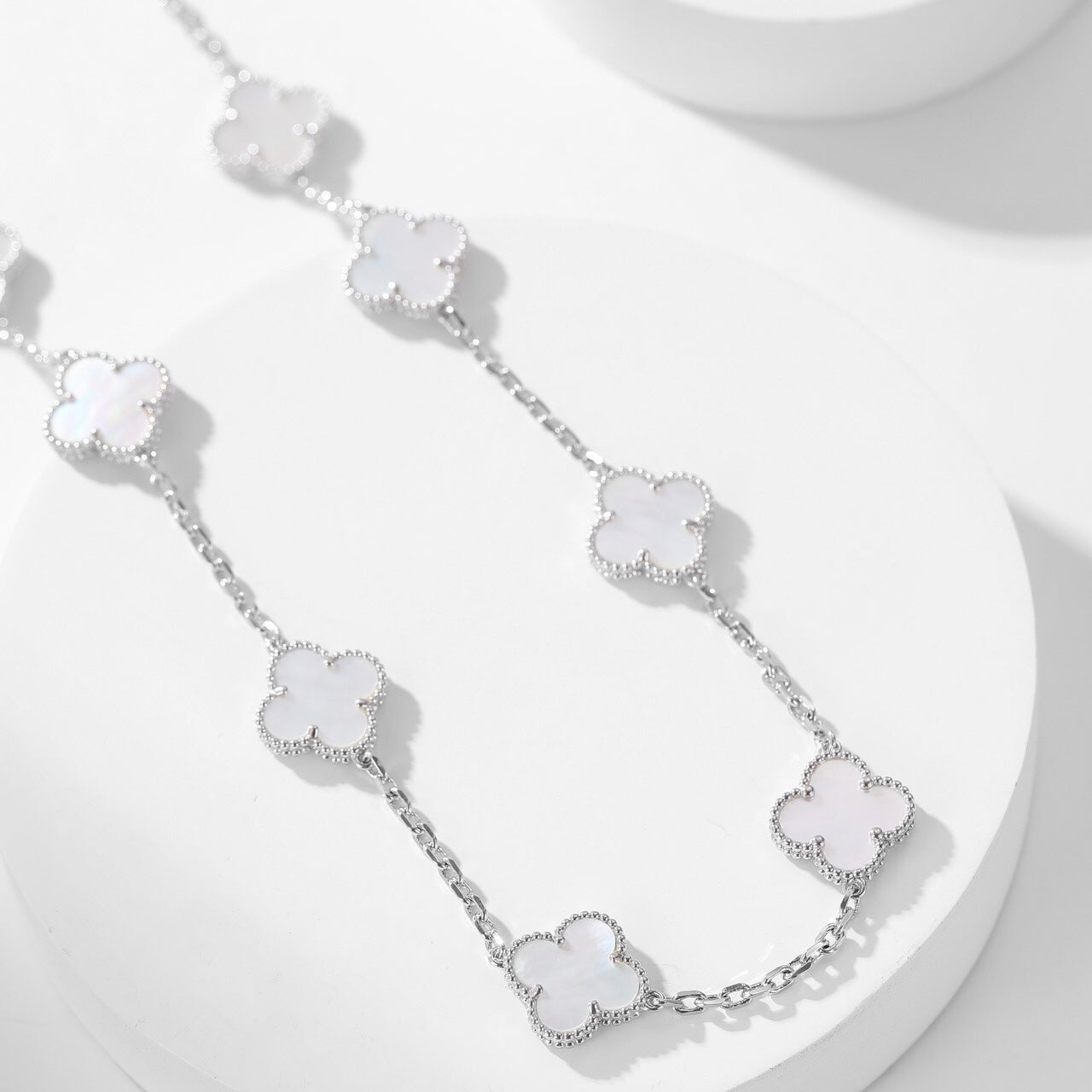 [Auream]CLOVER 10 MOTIFS WHITE MOTHER OF PEARL NECKLACE