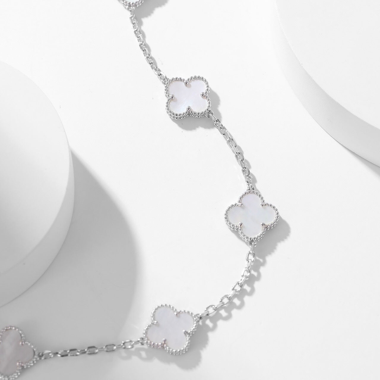 [Auream]CLOVER 10 MOTIFS WHITE MOTHER OF PEARL NECKLACE