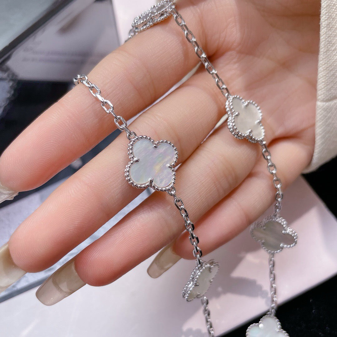 [Auream]CLOVER 10 MOTIFS WHITE MOTHER OF PEARL NECKLACE