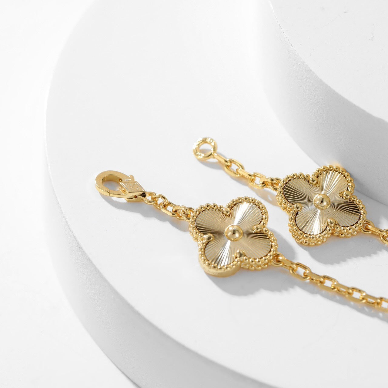 [Auream]CLOVER 10 MOTIFS LASER NECKLACE