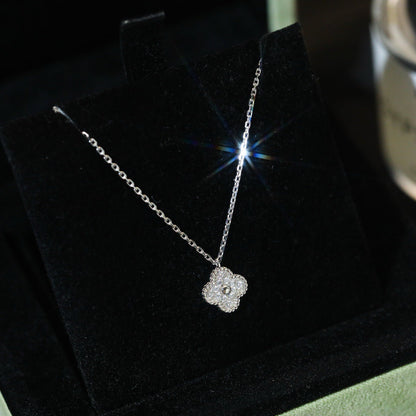 [Auream]CLOVER MINI 9.5MM PENDANT DIAMOND NECKLACE