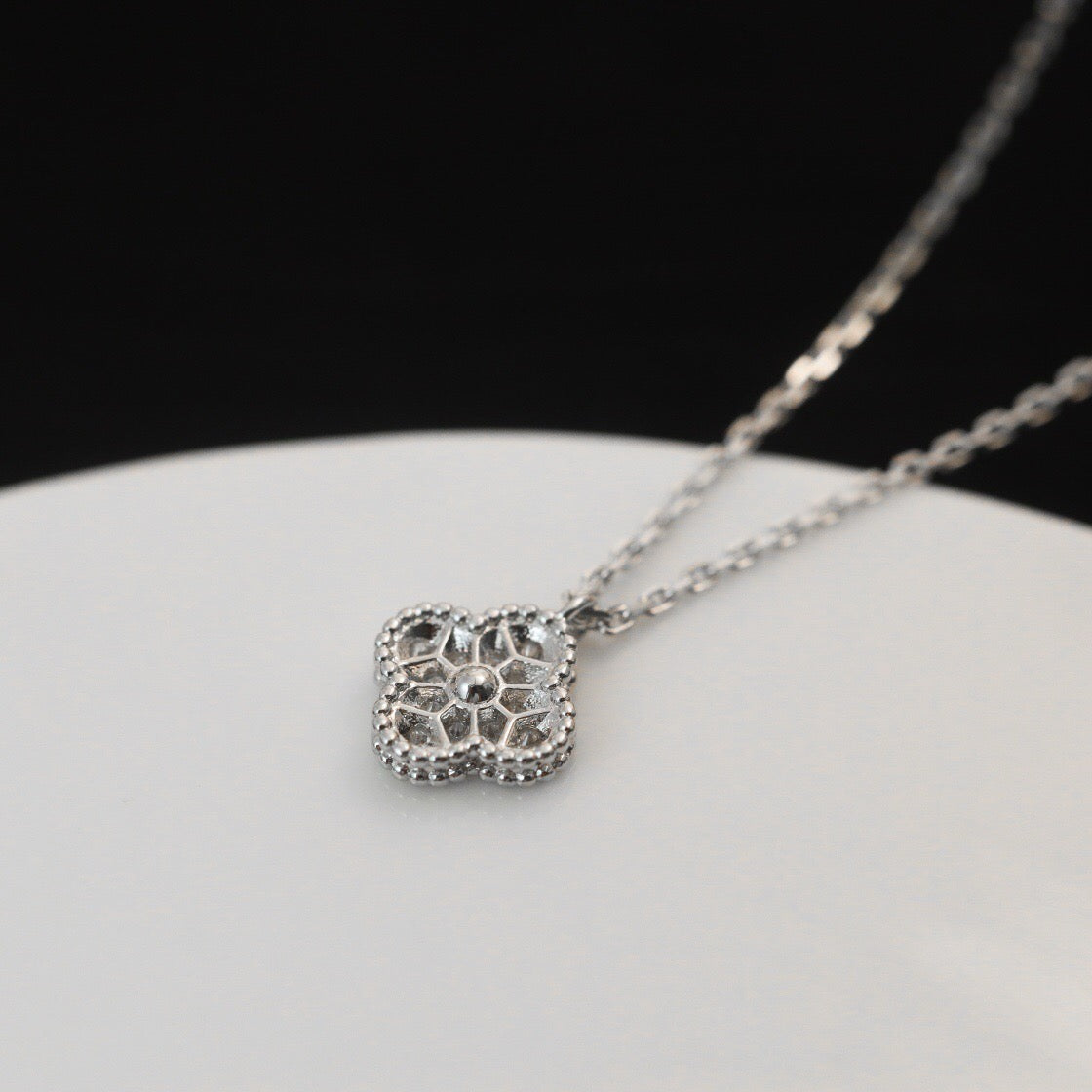 [Auream]CLOVER MINI 9.5MM PENDANT DIAMOND NECKLACE