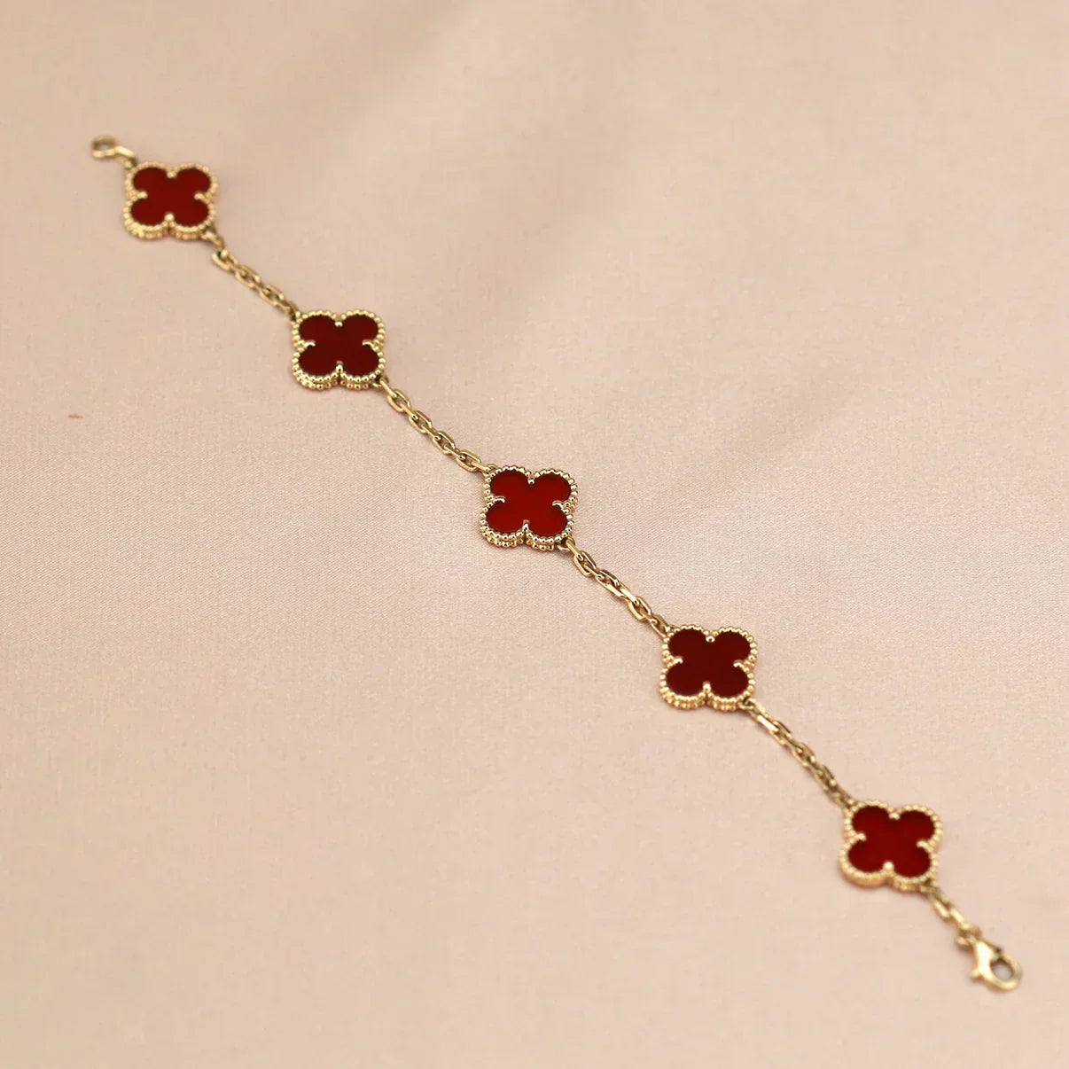 [Auream] CLOVER 5 MOTIF RED CORNELIAN BRACELET COLLECTION