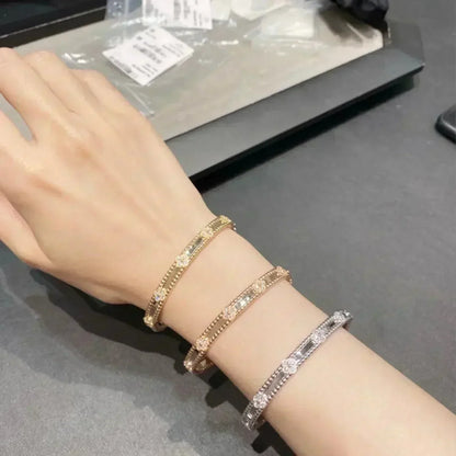 [Auream]CLOVER BRACELET 4MM DIAMONDS