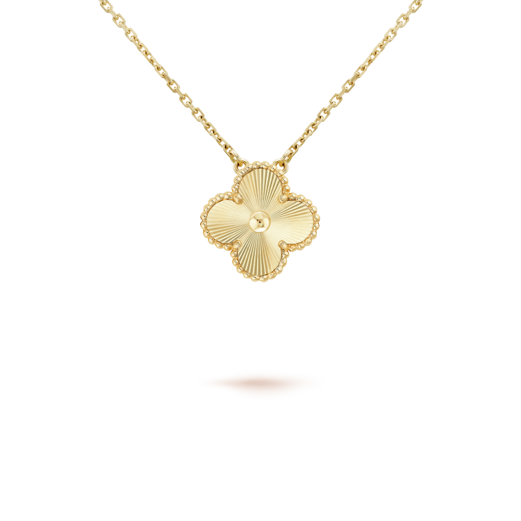 [Auream]CLOVER 15MM LASER NECKLACE AND BOX