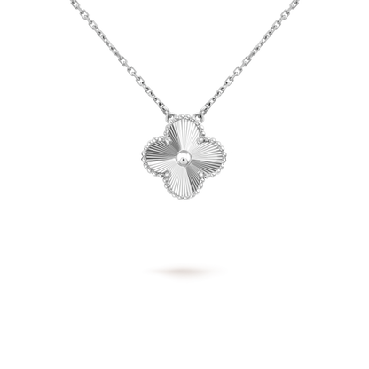 [Auream]CLOVER 15MM LASER NECKLACE SILVER