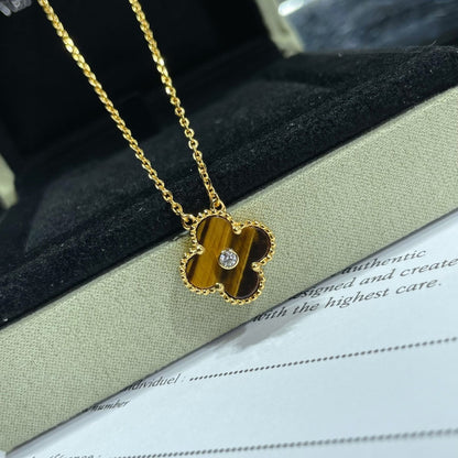 [Auream]CLOVER 15MM DIAMOND AND YELLOW TIGER'S EYE AGATE necklace