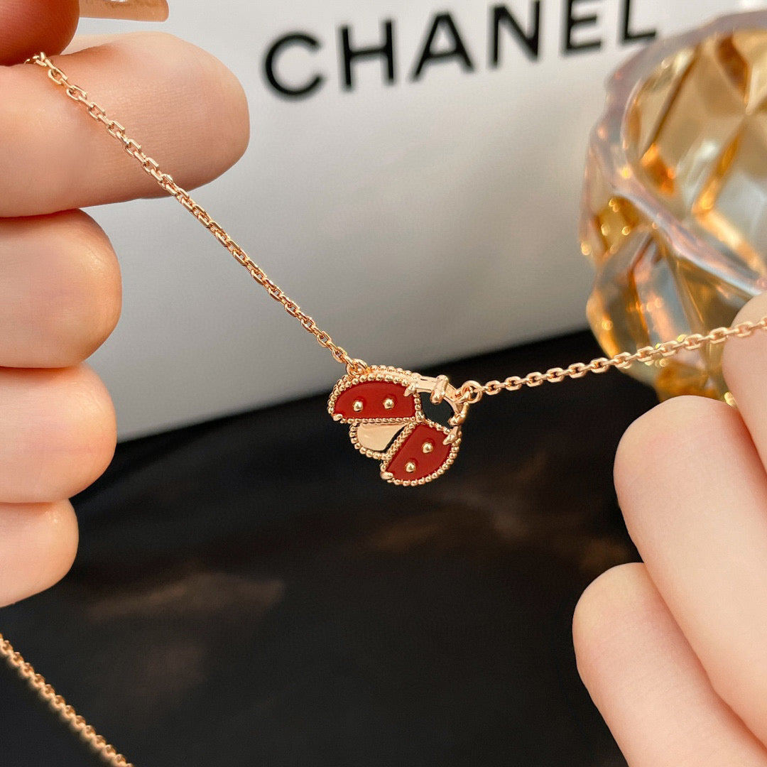 [Auream]LUCKY  CARNELIANS LADYBUG NECKLACE