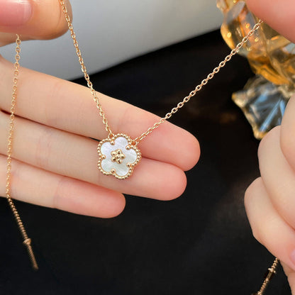 [Auream]LUCKY  WHITE MOP  PLUM BLOSSOM NECKLACE